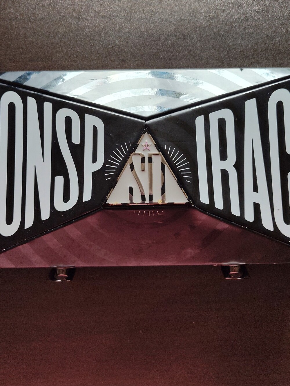 Conspiracy eyeshadow palette Jeffree Star YouTube influencer beauty